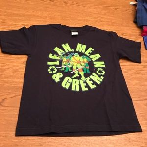 Turtle shirt, short Sleeve.                    215